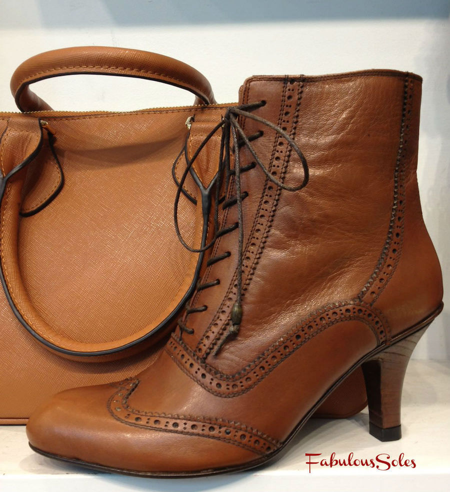 Cognac Bo Botte Boots - Logo